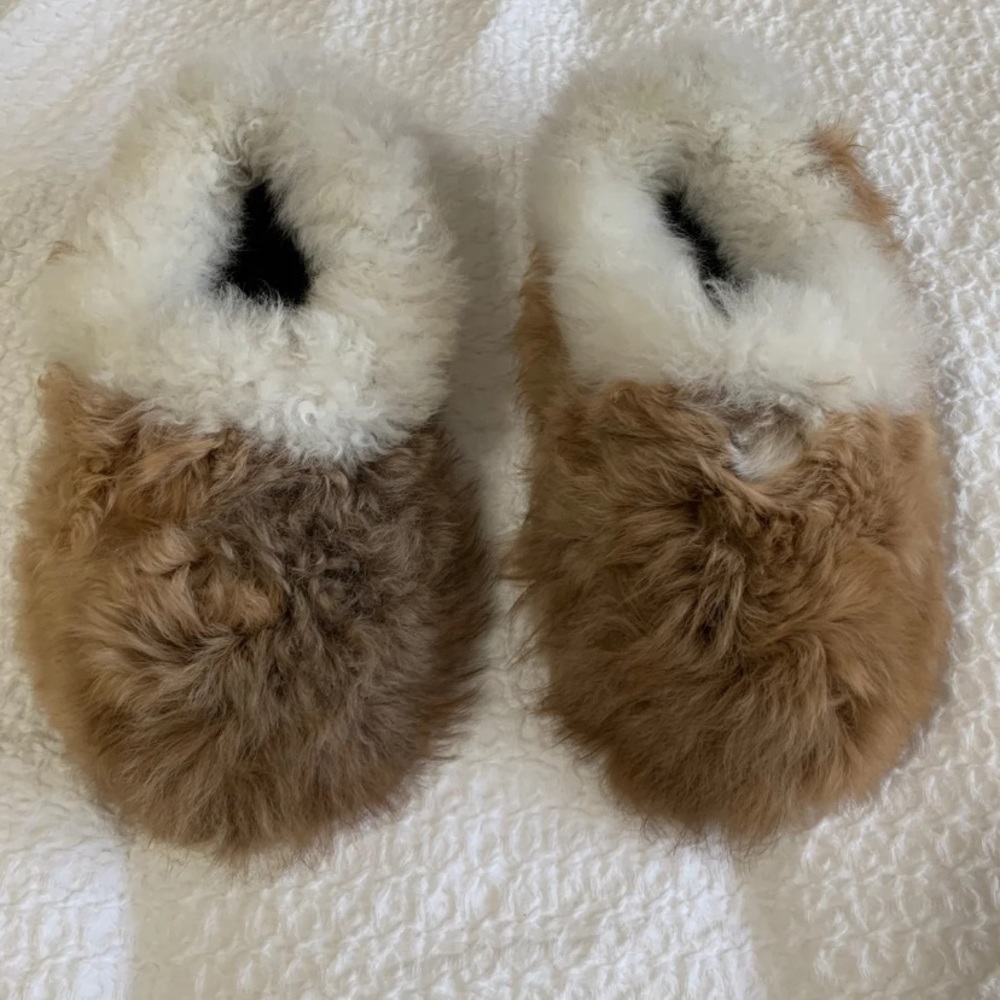 Reversible Alpaca slippers